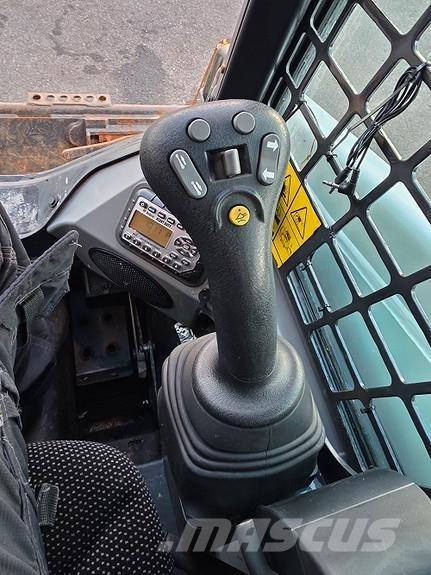 Bobcat T450 Міні-навантажувачі