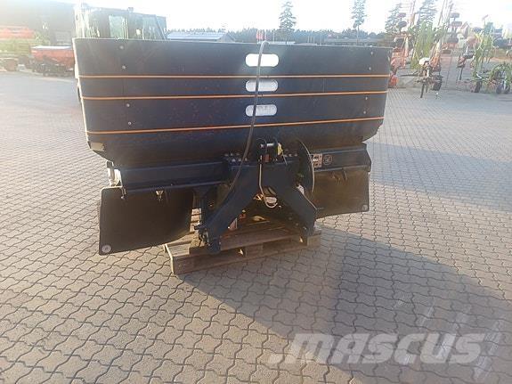 Bogballe L20W plus. Розсіювач мінеральних добрив