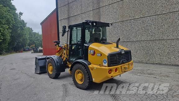 CAT 906 Фронтальні навантажувачі