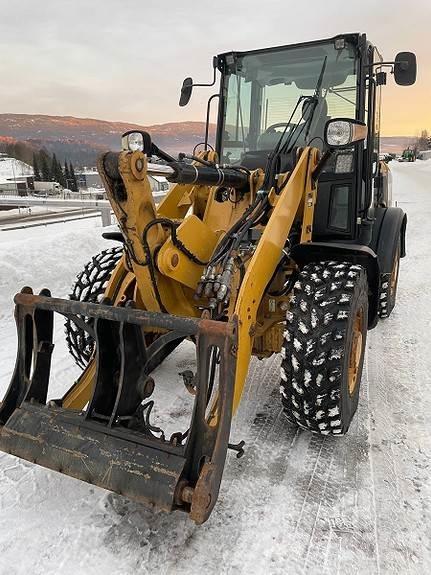 CAT 906hl Фронтальні навантажувачі