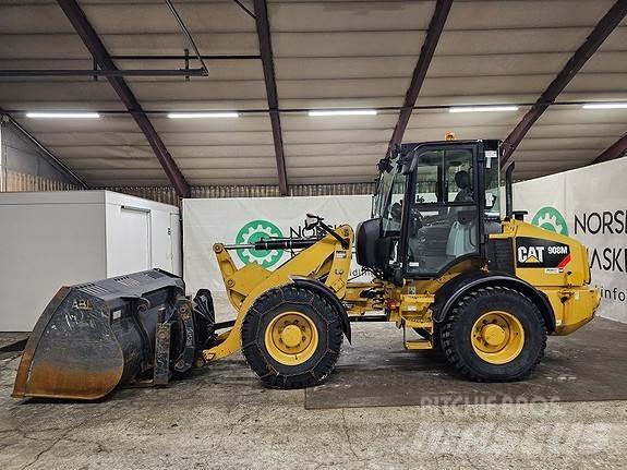CAT 908M Фронтальні навантажувачі