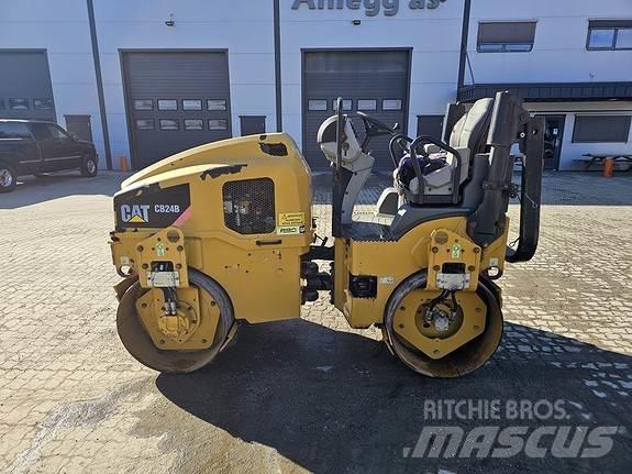 CAT CB24B Асфальтовкладачі