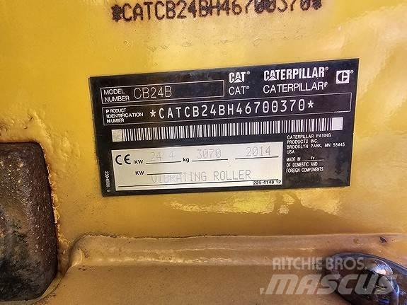 CAT CB24B Асфальтовкладачі