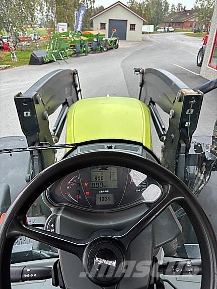 CLAAS Arion 640 Трактори