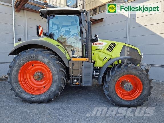 CLAAS AXION 830 Трактори