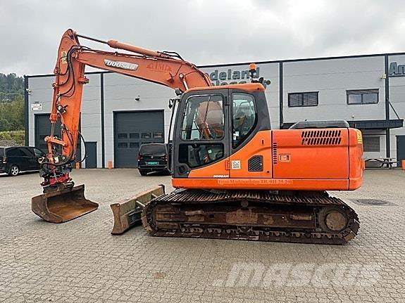 Doosan DX140LC Гусеничні екскаватори