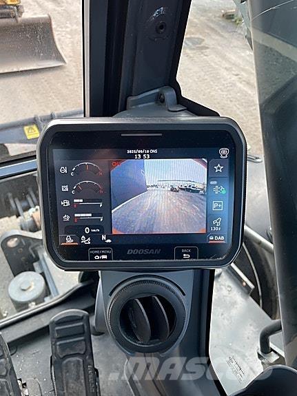 Doosan DX160W-7 Гусеничні екскаватори