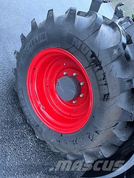 Fendt 211 Трактори