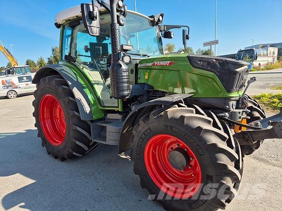 Fendt 211 Трактори