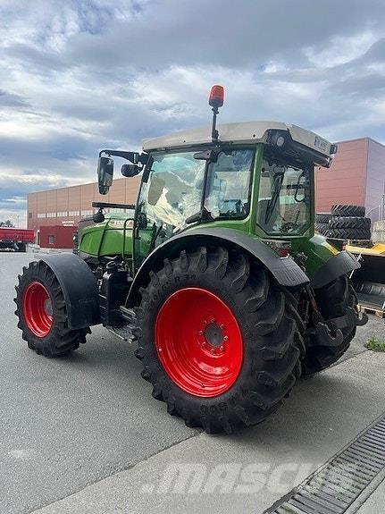 Fendt 211 Трактори