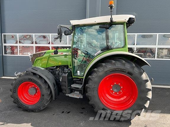 Fendt 211 Profi+ Трактори