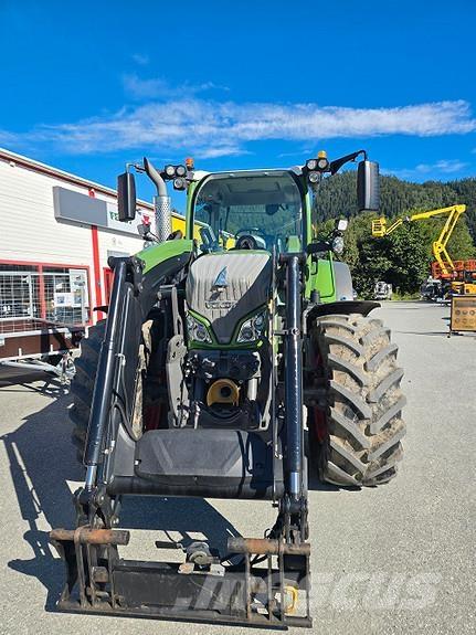 Fendt 516 Profi + Трактори
