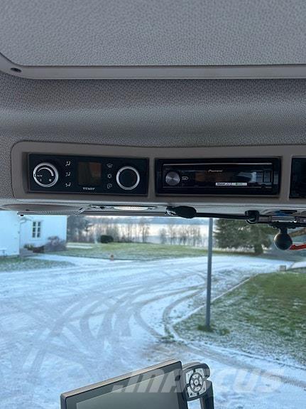 Fendt 516 VARIO Трактори