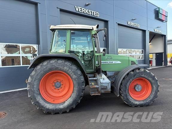 Fendt 712 Favorit Трактори