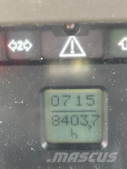 Fendt 716 Vario Трактори