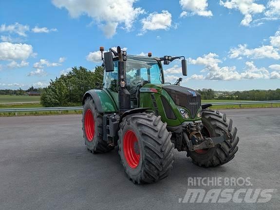 Fendt 724 S4 Vario Трактори