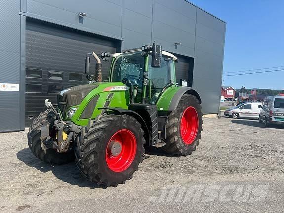 Fendt 724 VARIO Трактори