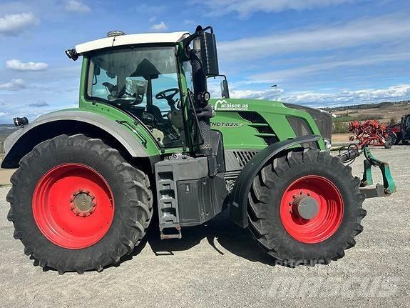 Fendt 828 Vario Трактори