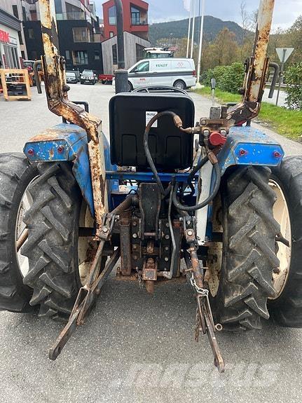 Iseki 3210 Трактори