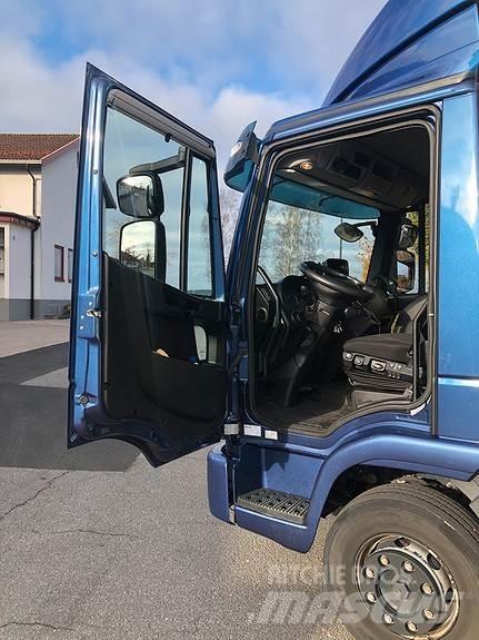 Iveco 120ELG Фургони