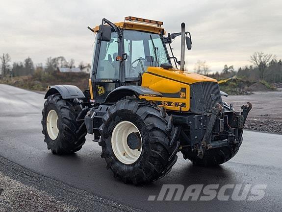 JCB 2135 4WS Трактори