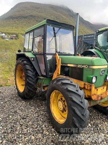 John Deere 2040 Трактори