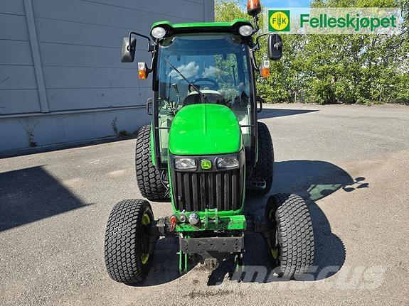John Deere 4720 Трактори