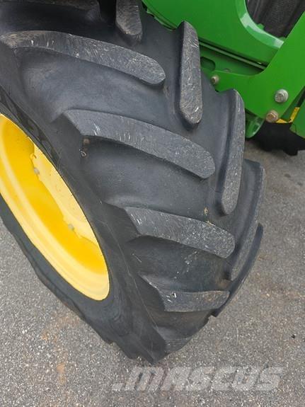 John Deere 5100R Трактори