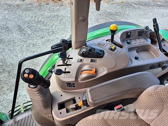 John Deere 6110MC Трактори