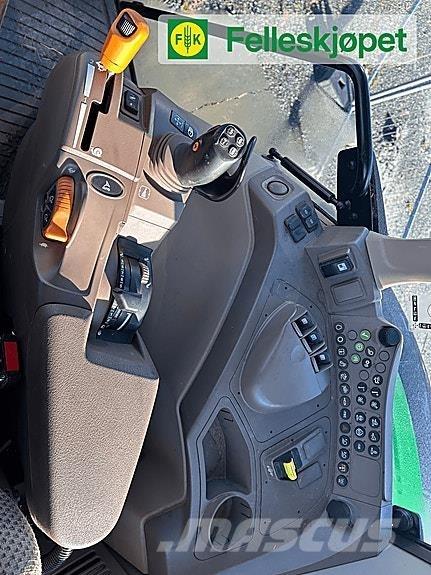 John Deere 6120M Трактори