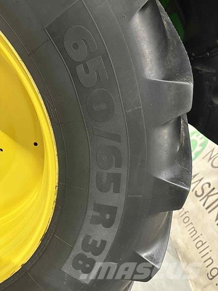 John Deere 6155R Трактори