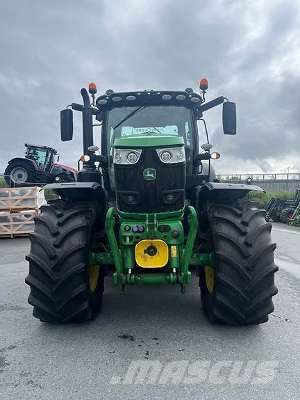 John Deere 6215R Трактори