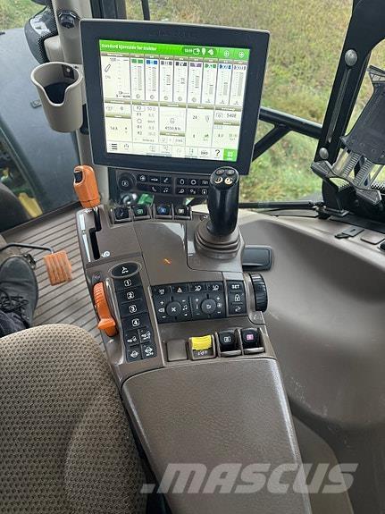 John Deere 6215R Трактори