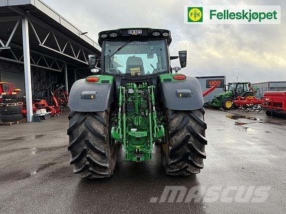 John Deere 6R 215 Трактори