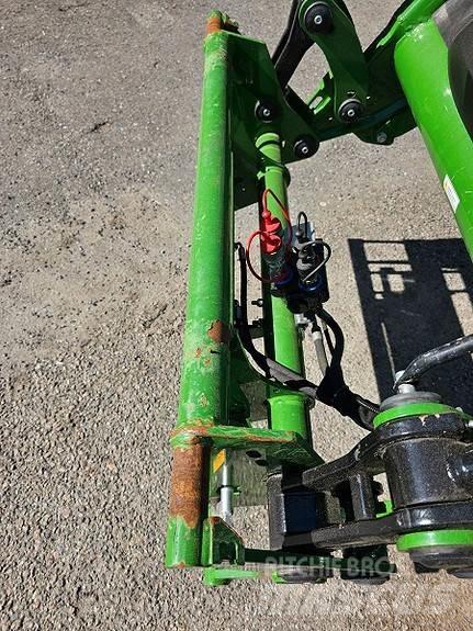 John Deere 6r215 Трактори