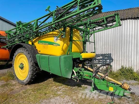 John Deere 740i Самохідні обприскувачі