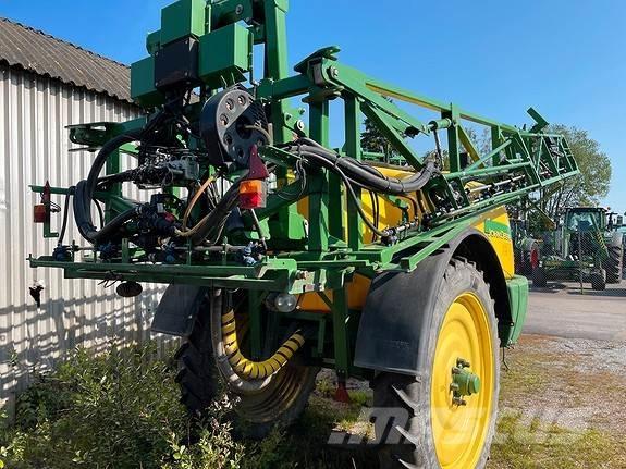 John Deere 740i Самохідні обприскувачі