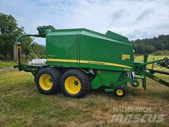 John Deere 744 Рулонні прес-підбирачі