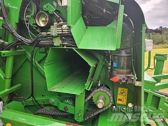 John Deere 744 Рулонні прес-підбирачі