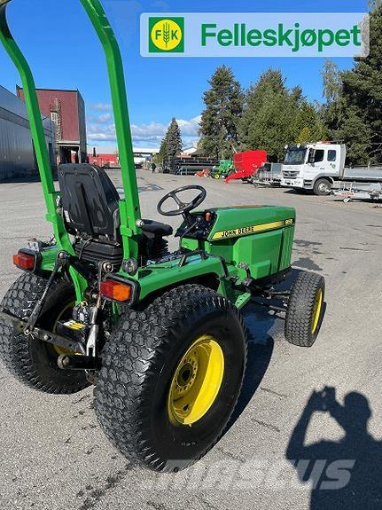 John Deere 955 Трактори