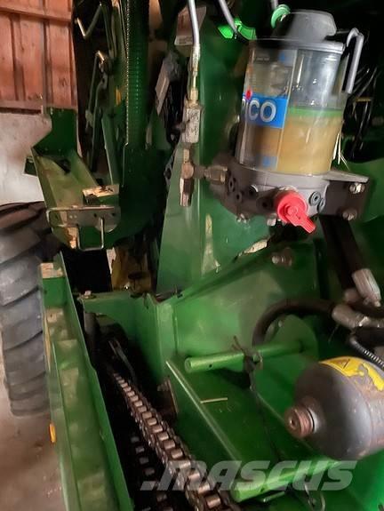 John Deere 960 Рулонні прес-підбирачі