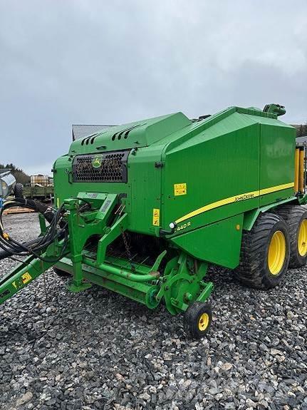 John Deere C440R Рулонні прес-підбирачі