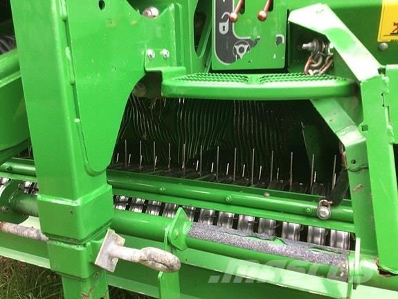 John Deere C441HR Рулонні прес-підбирачі