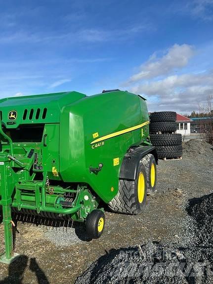 John Deere c441r Рулонні прес-підбирачі