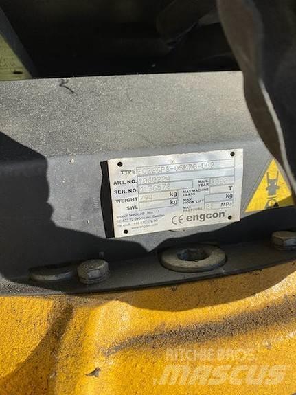 Kobelco SK230 Гусеничні екскаватори