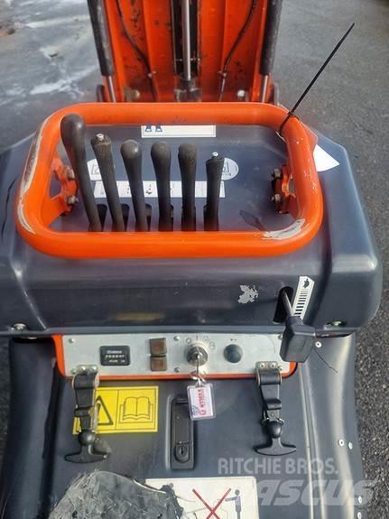 Kubota KC70VSL-4 Зчленовані самоскиди