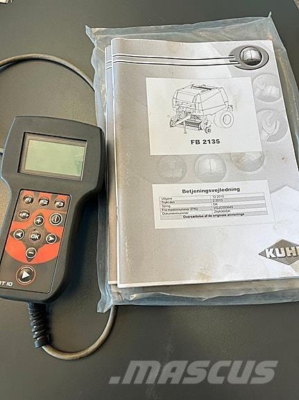 Kuhn 2135 Рулонні прес-підбирачі
