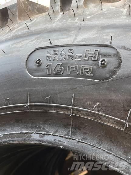 Kumho 10.00-20 Колеса