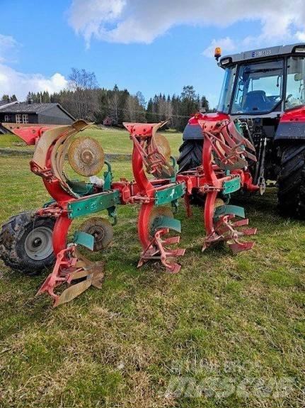 Kverneland 150S Реверсивні плуги