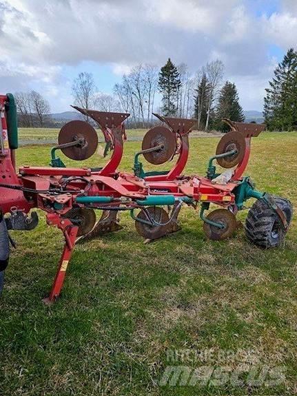 Kverneland 150S Реверсивні плуги